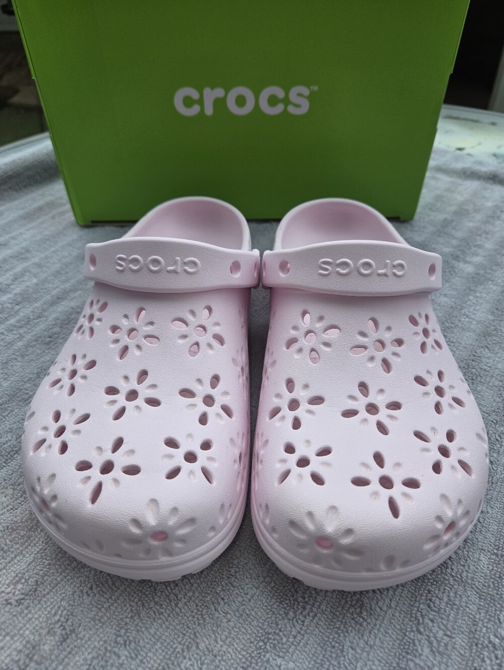 CROCS Pink Milk Classic Floral